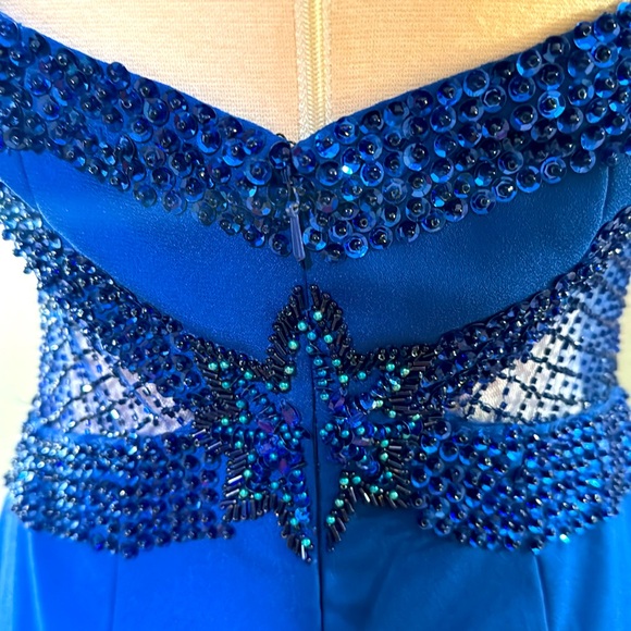 Vintage royal blue formal gown with beading and sequins - Picture 7 of 9